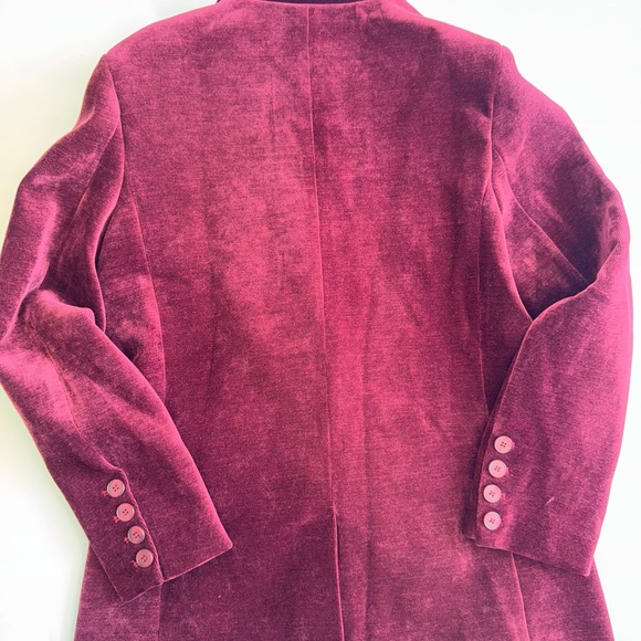 MOTF Double-Breasted Velvet Blazer in Deep Wine - Picture 8 of 8